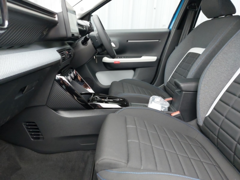 Used Citroen C3 2025 for sale - 76932510: Photo 5