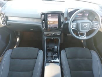 Used Volvo XC40 2023 for sale - 78071426: Photo
