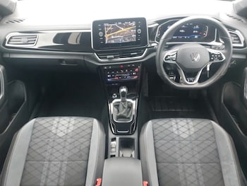 Used Volkswagen T-Roc 2022 for sale - 77055222: Photo