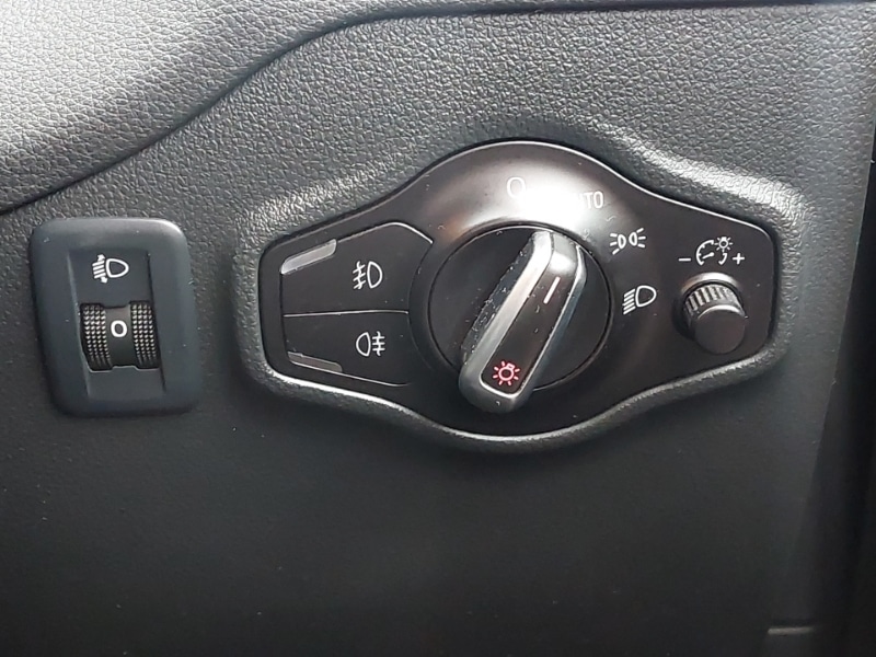 Used Audi Q5 2015 for sale - 76925039: Photo 15