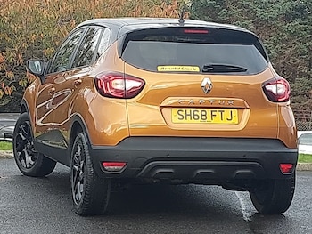 Used Renault Captur 2018 for sale - 77439300: Photo