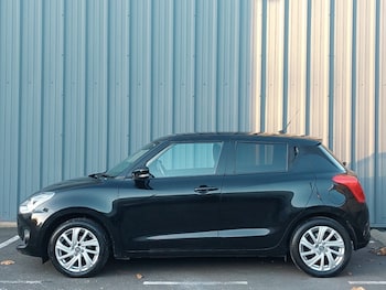 Used Suzuki Swift 2024 for sale - 76630732: Photo