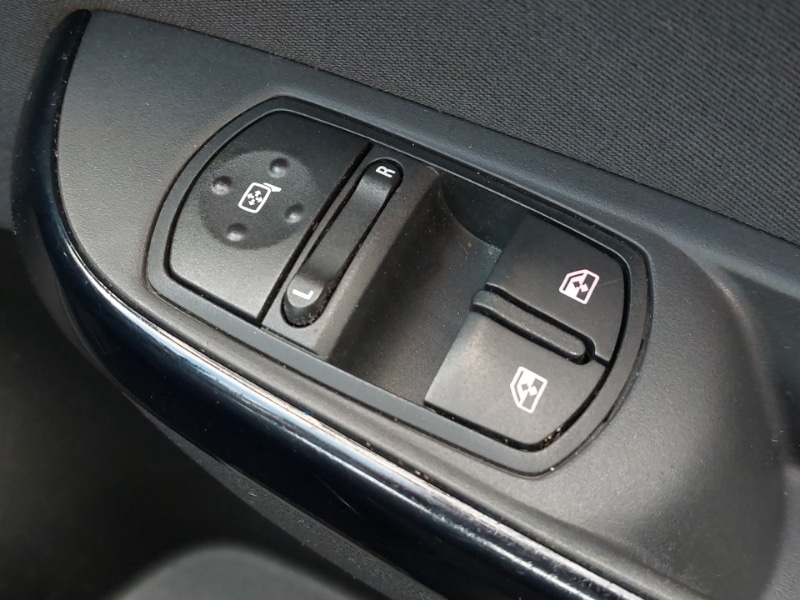 Used Vauxhall Corsa 2017 for sale - 77922836: Photo 18