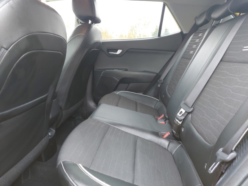 Used Kia Stonic 2022 for sale - 76269298: Photo 6