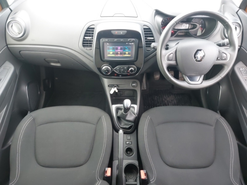 Used Renault Captur 2018 for sale - 76335988: Photo 2
