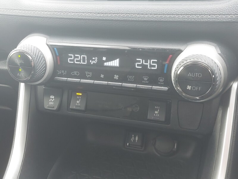 Used Toyota RAV4 2019 for sale - 76233455: Photo 12