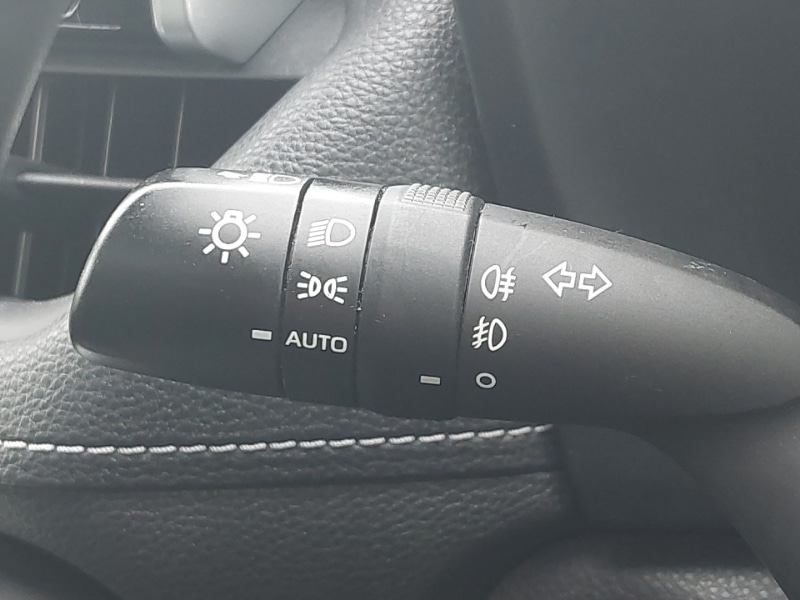 Used Toyota RAV4 2019 for sale - 76233455: Photo 17