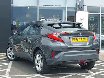 Used Toyota C-HR 2017 for sale - 79195665: Photo