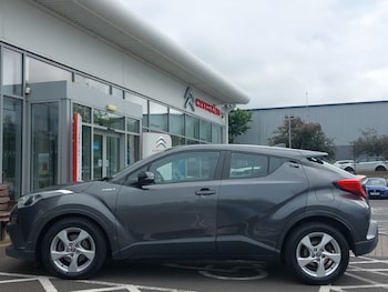 Used Toyota C-HR 2017 for sale - 79195665: Photo