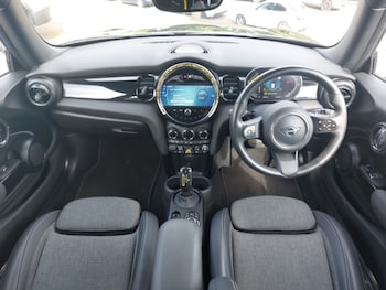 Used MINI Hatch 2023 for sale - 79218372: Photo