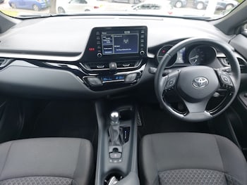 Used Toyota C-HR 2023 for sale - 79573404: Photo
