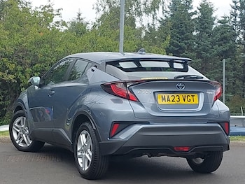 Used Toyota C-HR 2023 for sale - 79573404: Photo