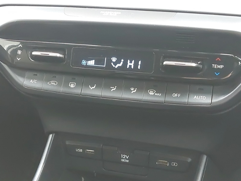 Used Hyundai i20 2023 for sale - 76556158: Photo 13