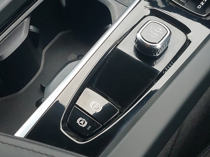 Used Volvo XC60 2024 for sale - 76567356: Photo 15