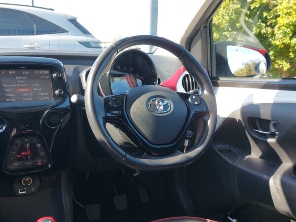 Used Toyota AYGO 2017 for sale - 76052582: Photo 11