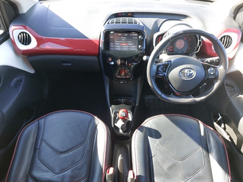 Used Toyota AYGO 2017 for sale - 76052582: Photo 2