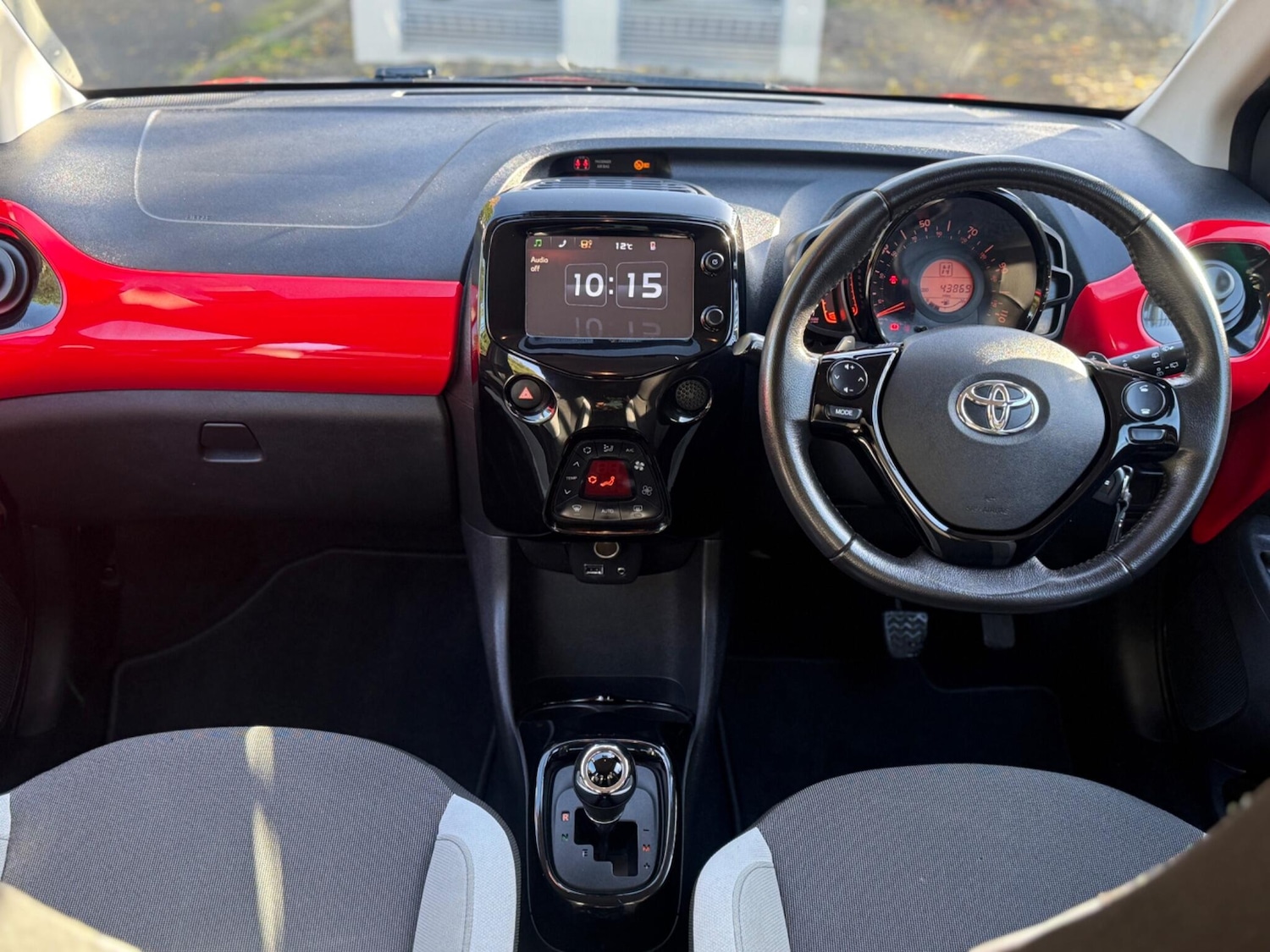 Used Toyota AYGO for sale - 76521619: Photo 12