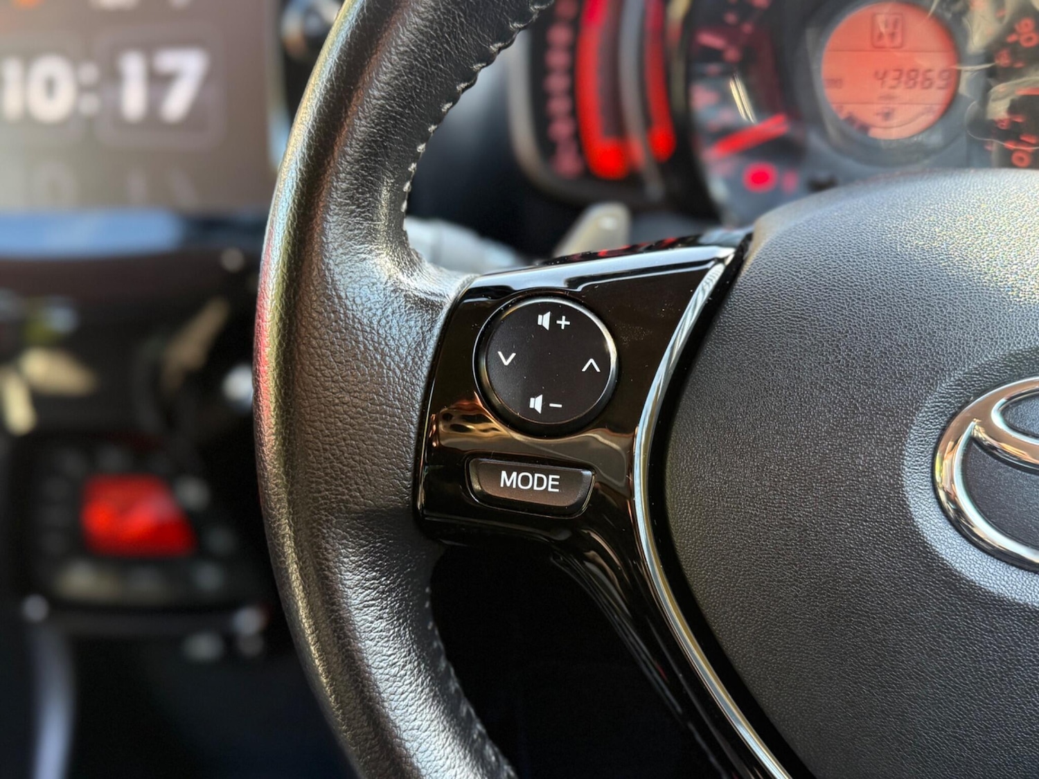 Used Toyota AYGO for sale - 76521619: Photo 20