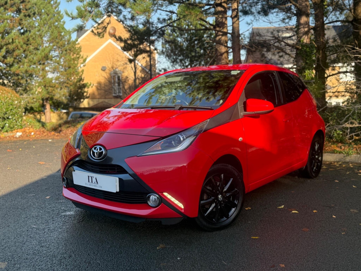 Used Toyota AYGO for sale - 76521619: Photo 5