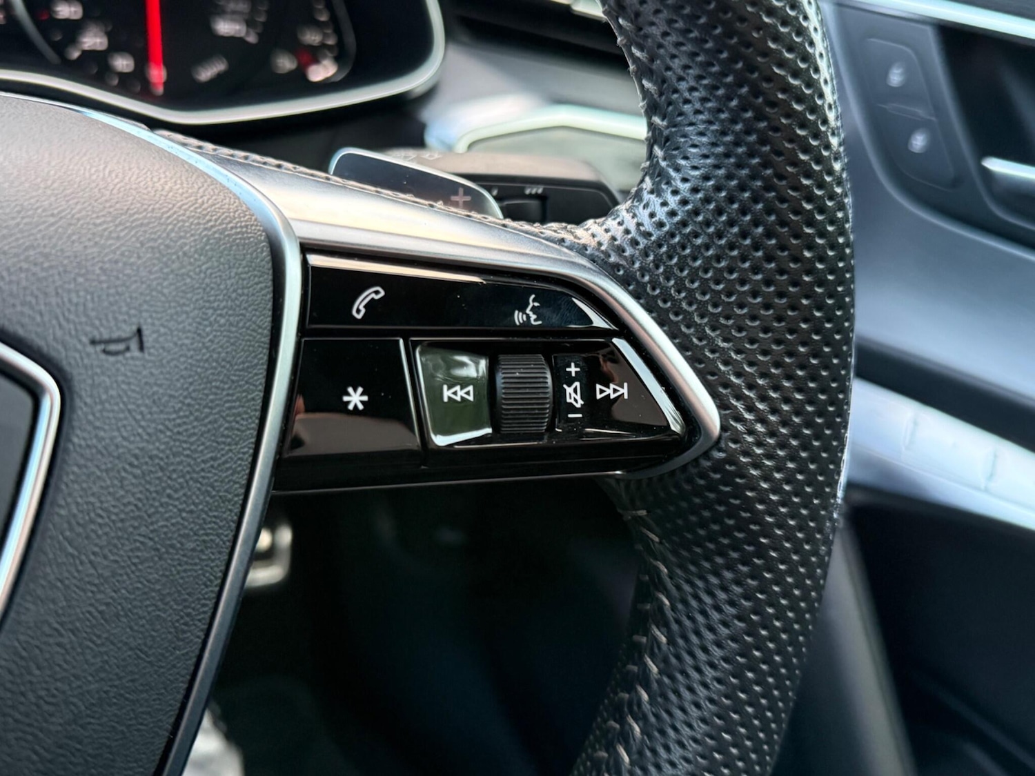Used Audi A6 Saloon 2019 for sale - 76359956: Photo 30