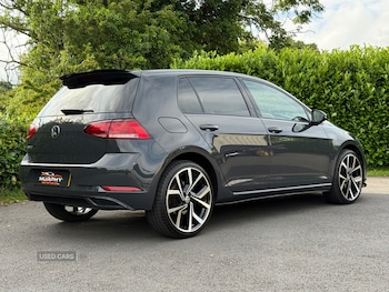 Used Volkswagen Golf 2018 for sale - 75901057: Photo