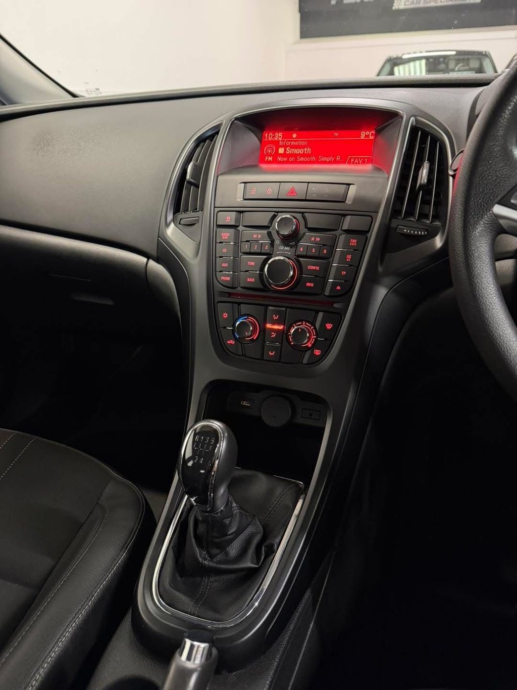 Used Vauxhall Astra 2012 for sale - 76772652: Photo 30