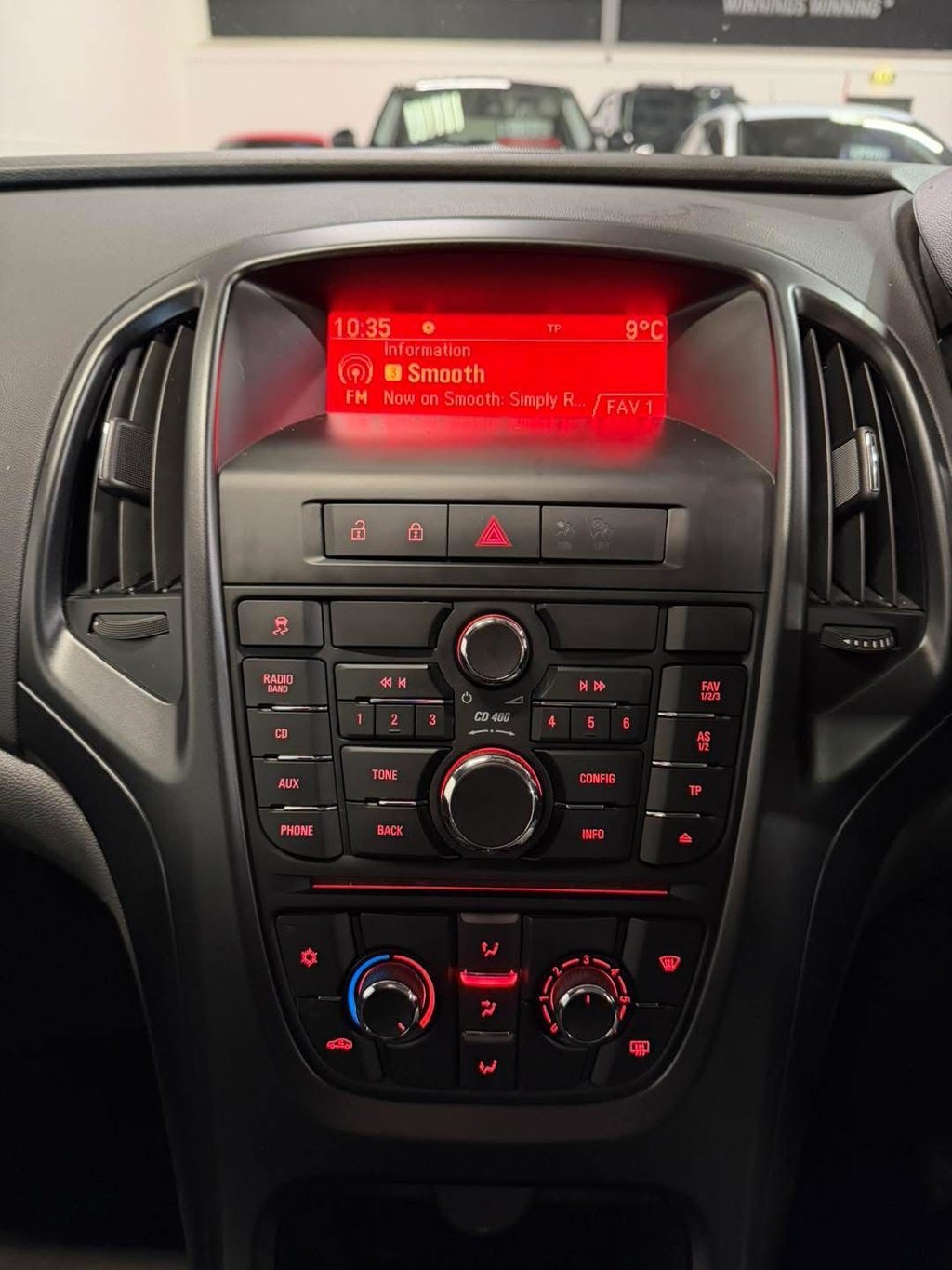 Used Vauxhall Astra 2012 for sale - 76772652: Photo 32