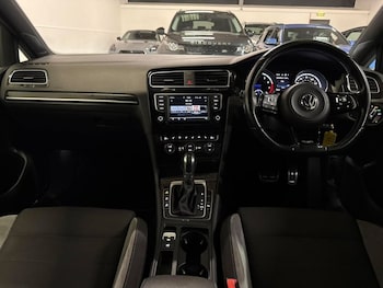 Used Volkswagen Golf 2017 for sale - 77463899: Photo