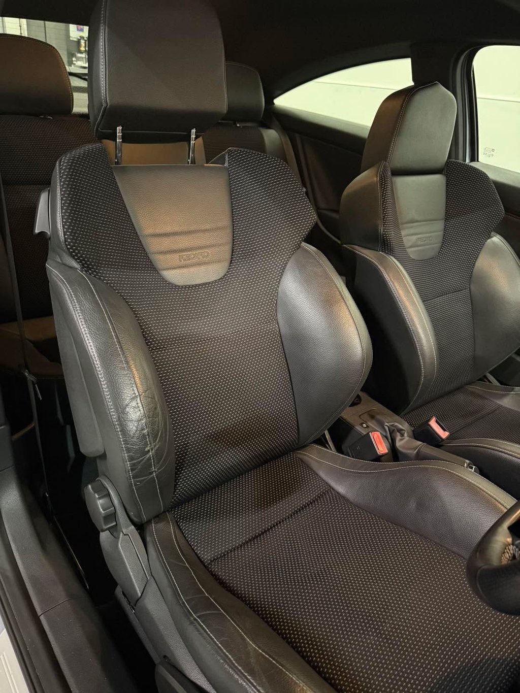 Used Vauxhall Astra 2010 for sale - 77139455: Photo 21