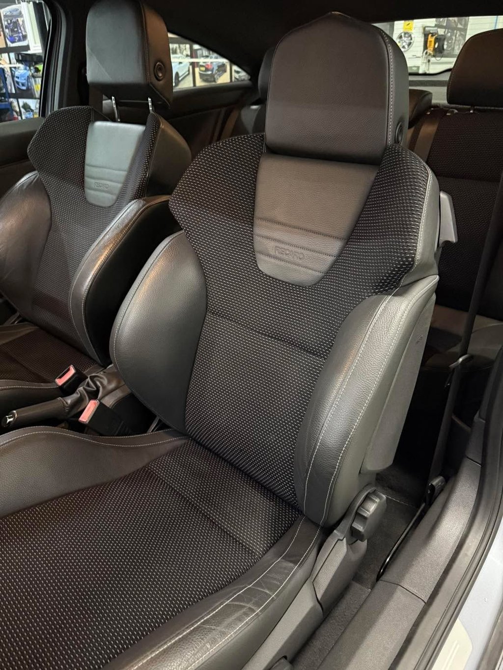 Used Vauxhall Astra 2010 for sale - 77139455: Photo 22