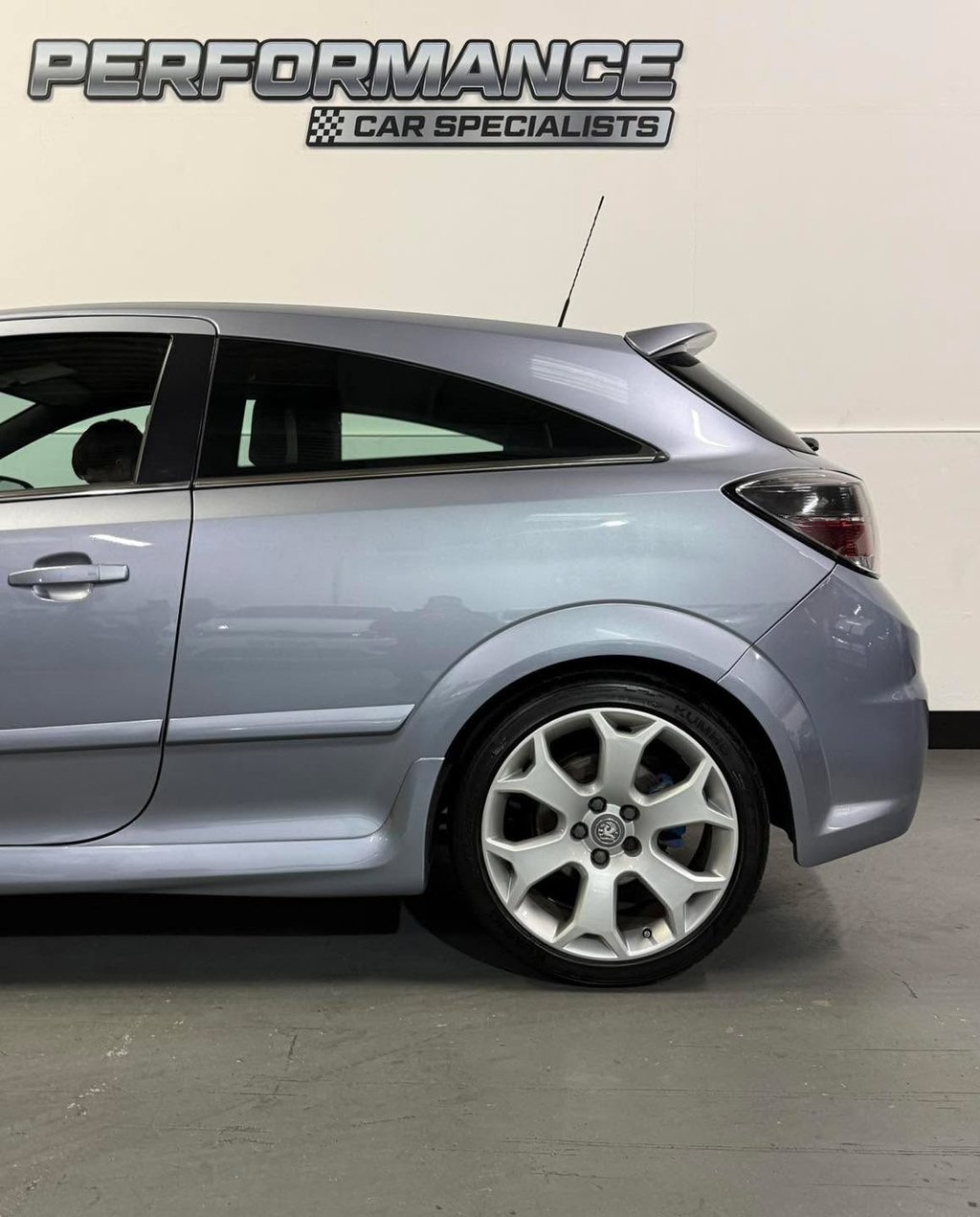 Used Vauxhall Astra 2010 for sale - 77139455: Photo 4