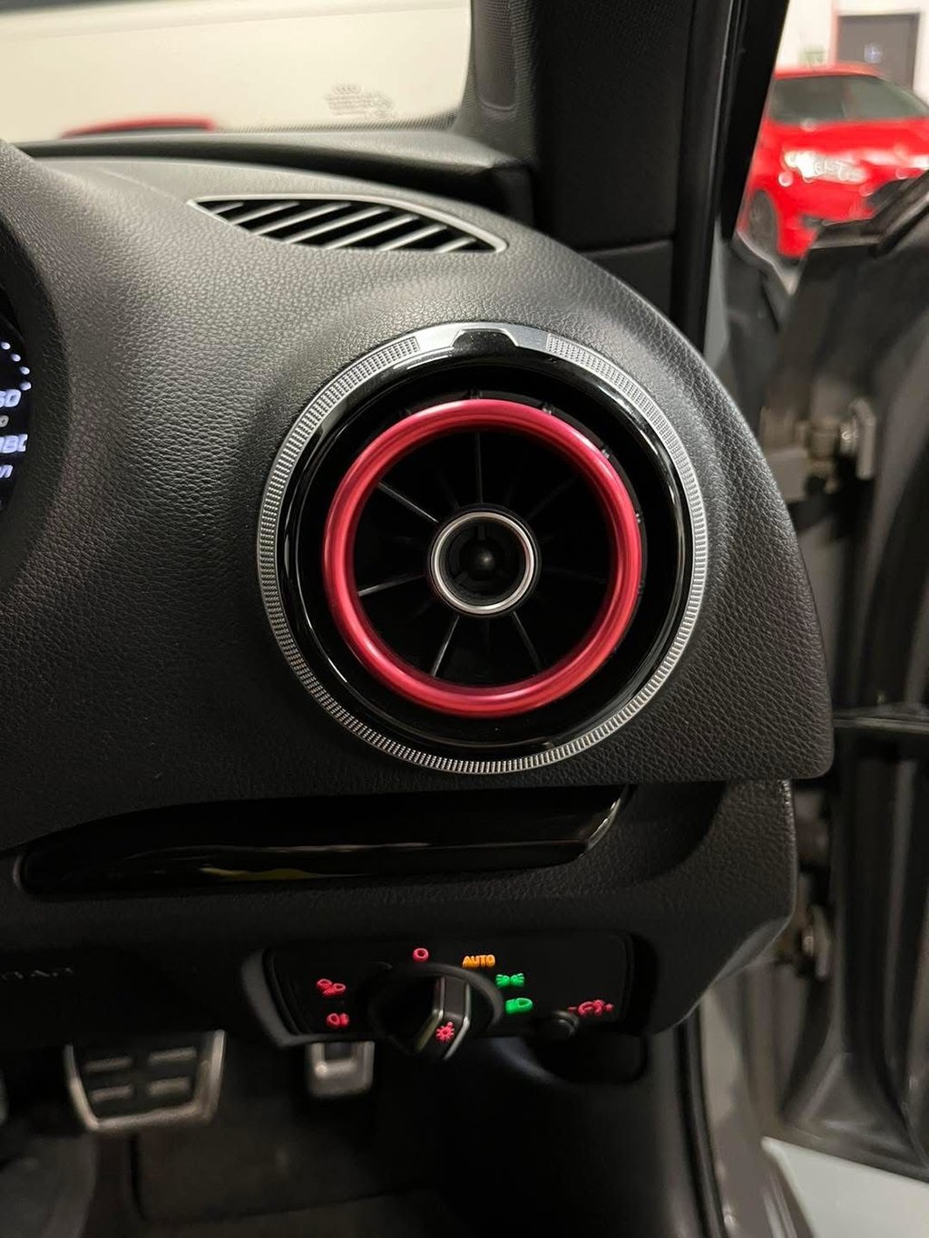 Used Audi RS3 2015 for sale - 76937463: Photo 31