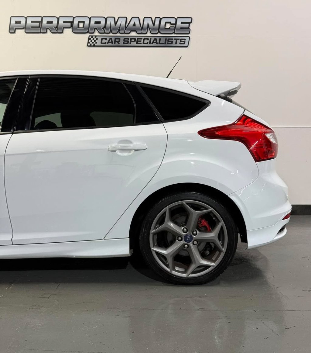 Used Ford Focus 2014 for sale - 77256086: Photo 3