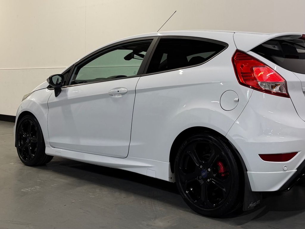 Used Ford Fiesta 2014 for sale - 76772650: Photo 13