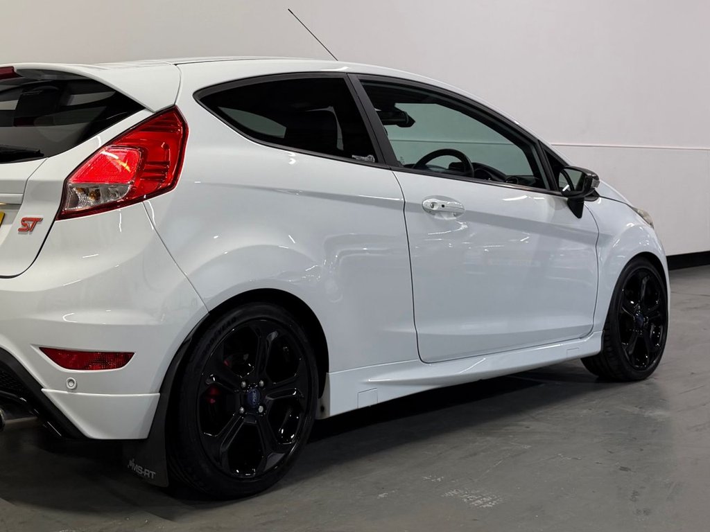 Used Ford Fiesta 2014 for sale - 76772650: Photo 14