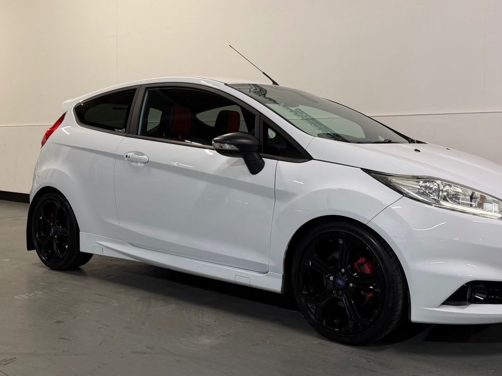 Used Ford Fiesta 2014 for sale - 76772650: Photo 15