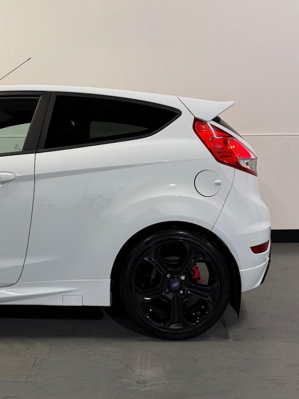 Used Ford Fiesta 2014 for sale - 76772650: Photo 6