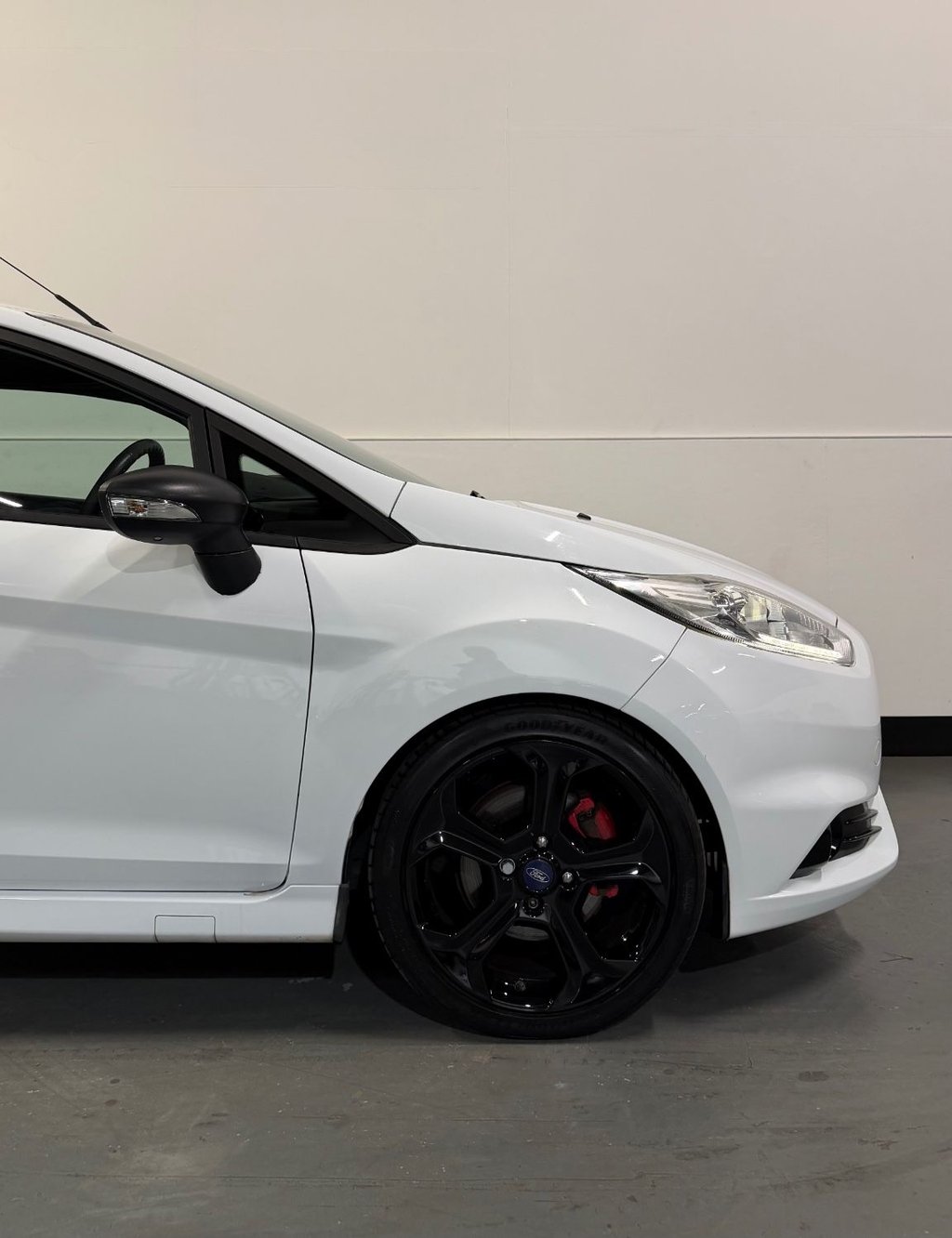 Used Ford Fiesta 2014 for sale - 76772650: Photo 8