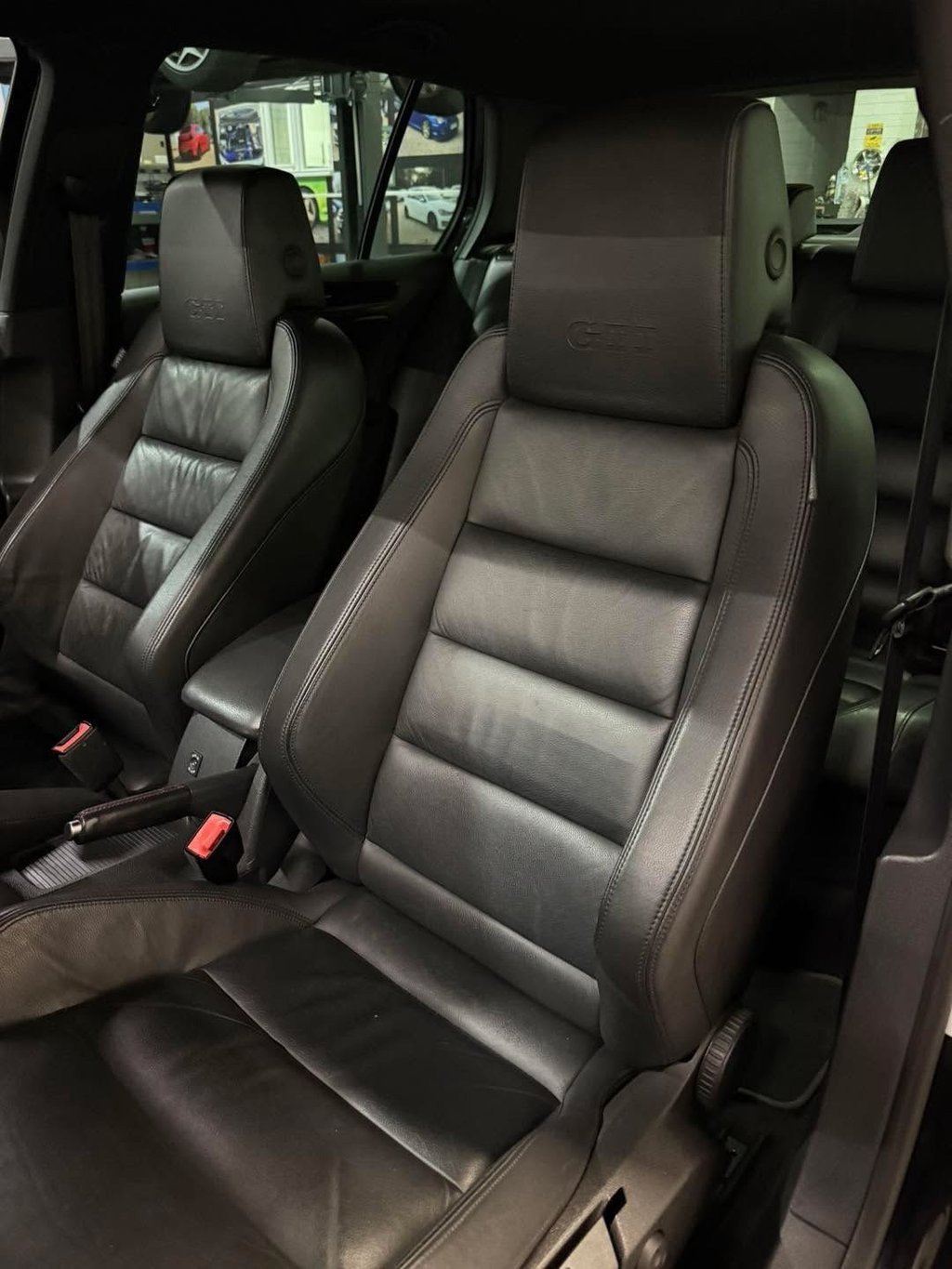 Used Volkswagen Golf 2010 for sale - 77269110: Photo 21