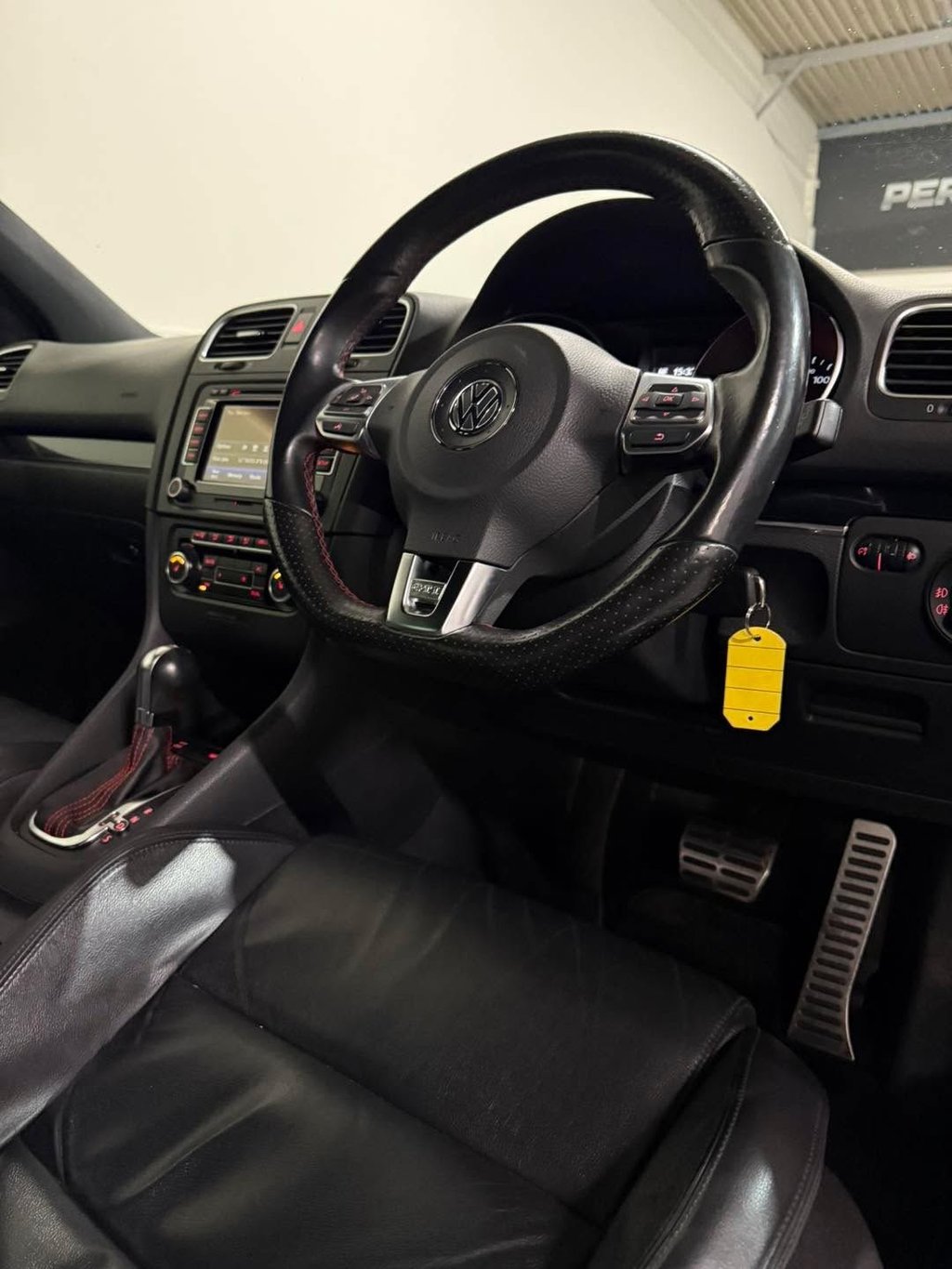 Used Volkswagen Golf 2010 for sale - 77269110: Photo 28