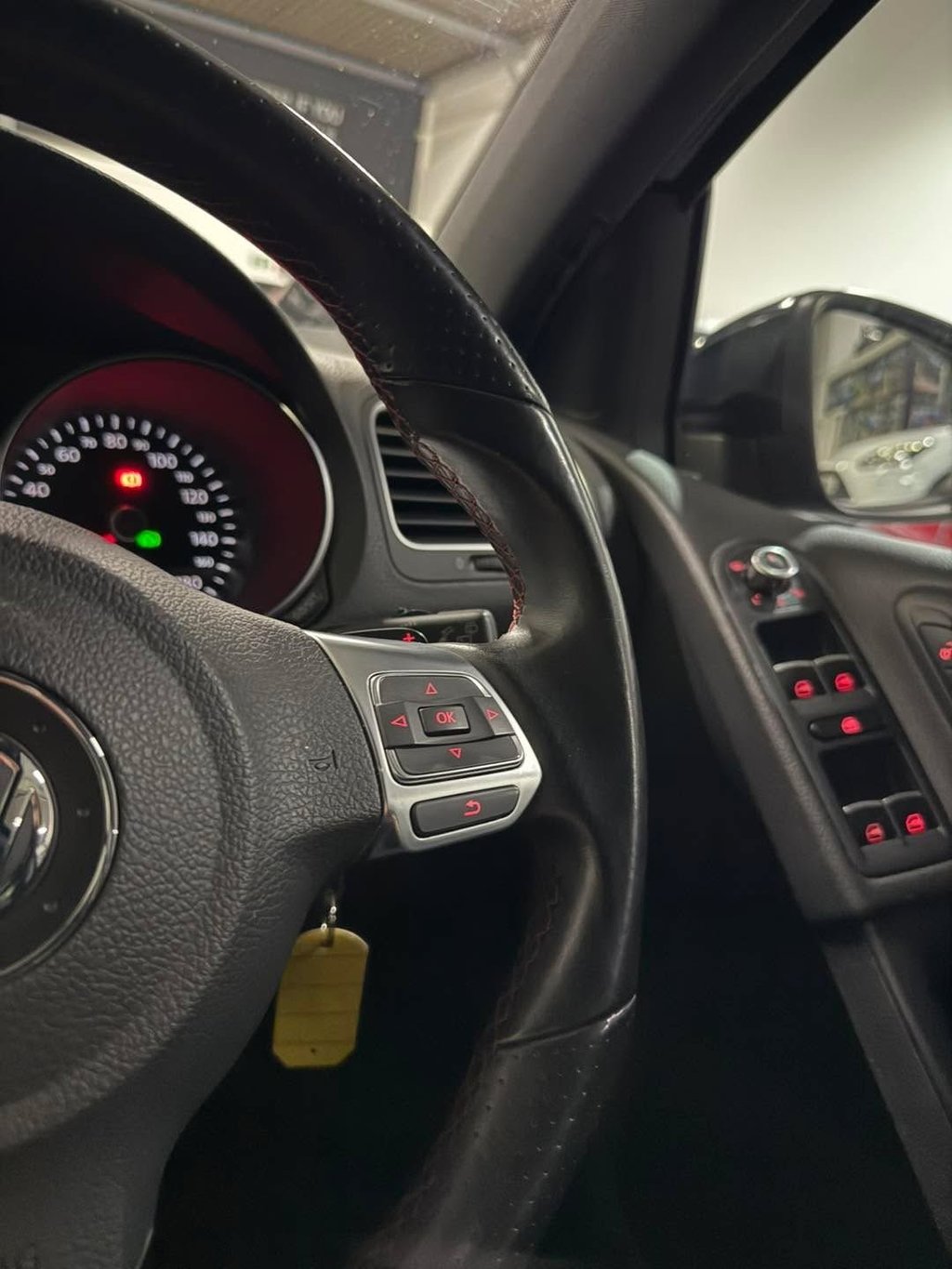 Used Volkswagen Golf 2010 for sale - 77269110: Photo 31