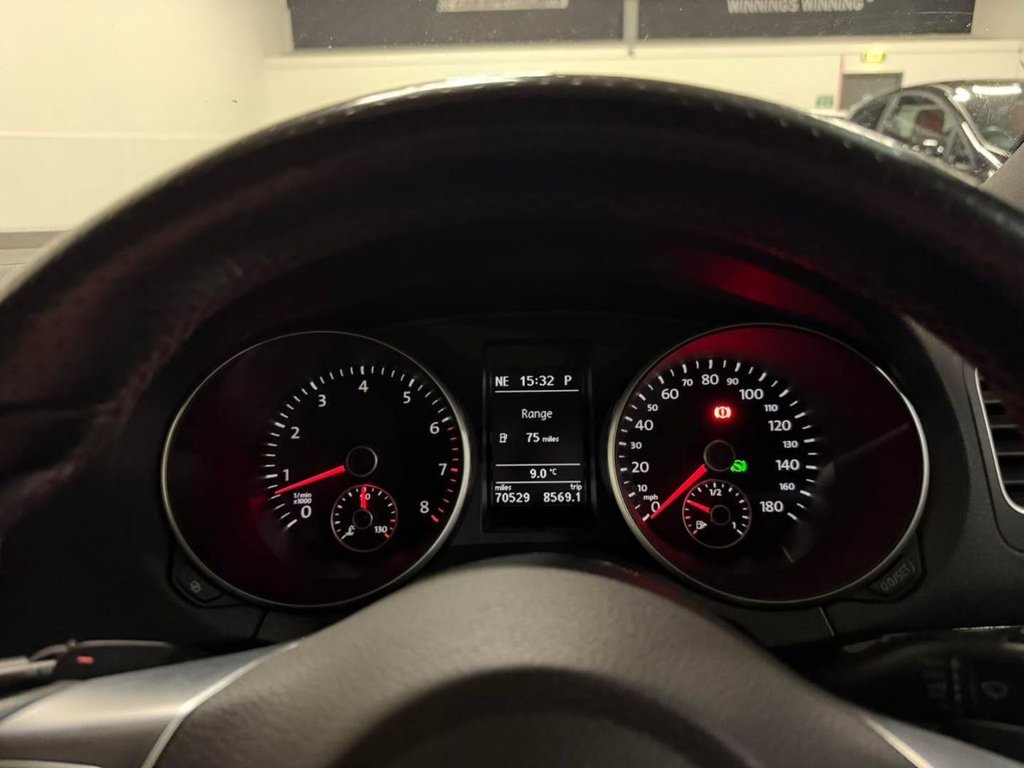 Used Volkswagen Golf 2010 for sale - 77269110: Photo 32