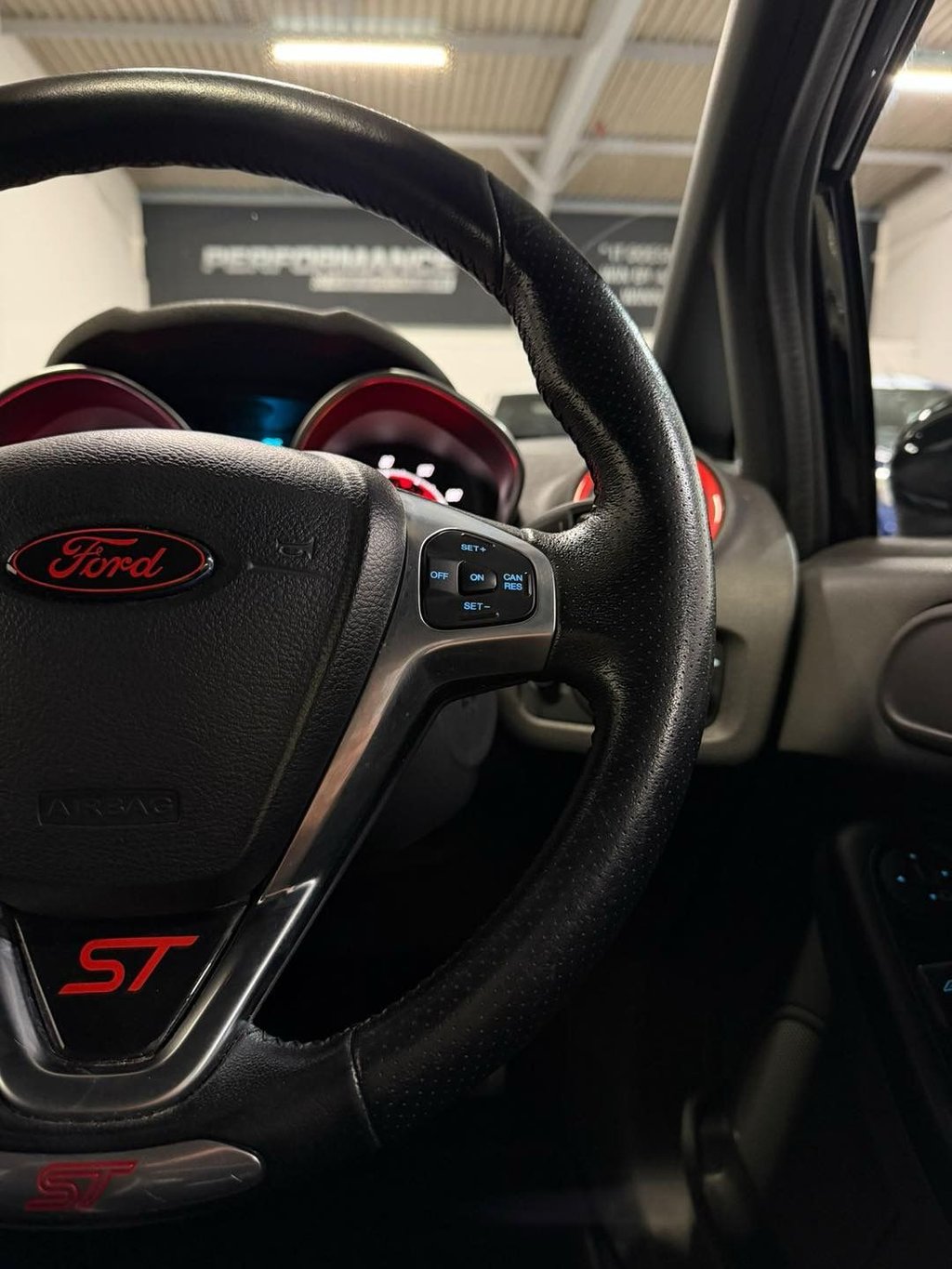 Used Ford Fiesta 2017 for sale - 77177999: Photo 30