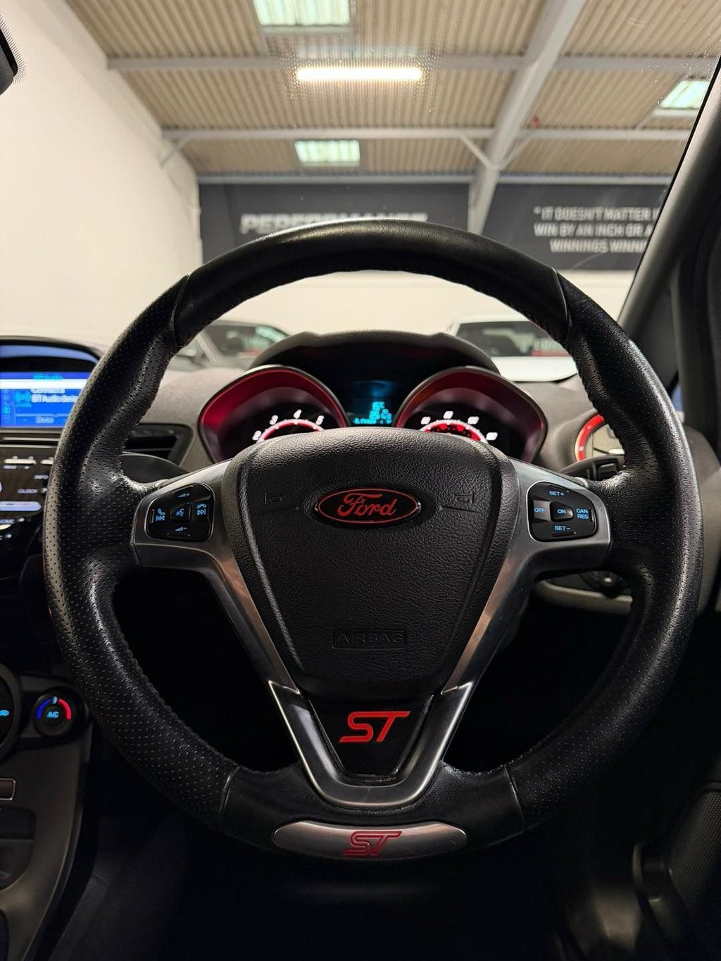 Used Ford Fiesta 2017 for sale - 77177999: Photo 33