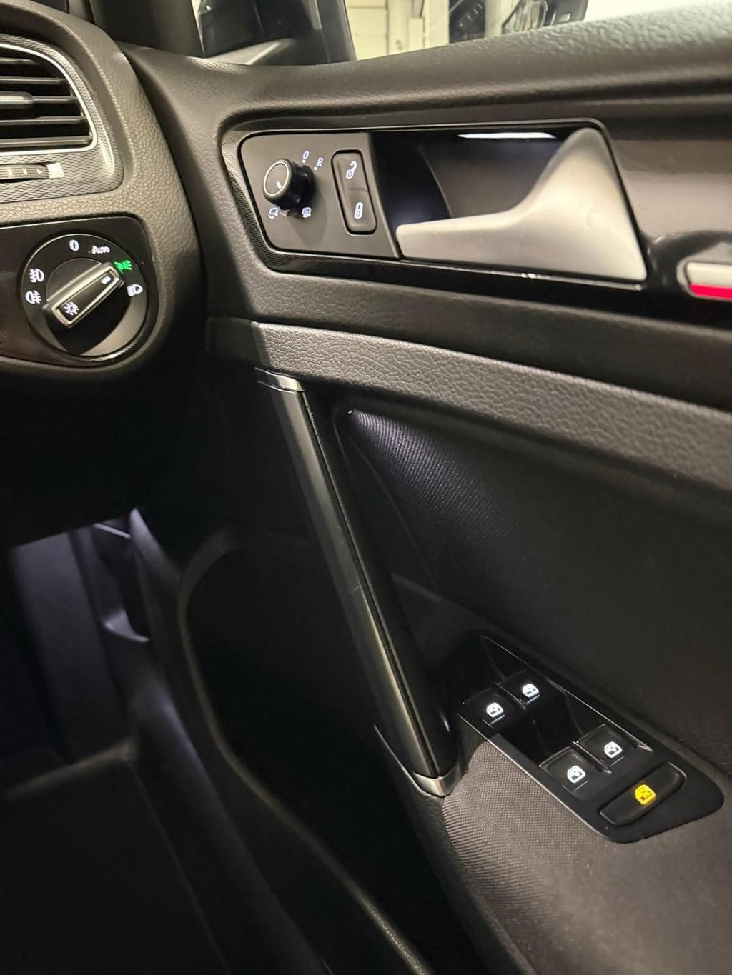 Used Volkswagen Golf 2016 for sale - 77110853: Photo 29