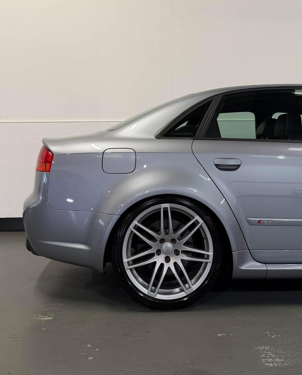 Used Audi RS4 2006 for sale - 76867681: Photo 8