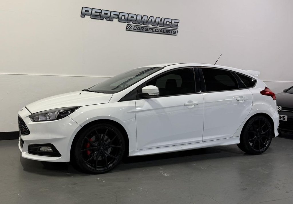 Used Ford Focus 2016 for sale - 76772660: Photo 1