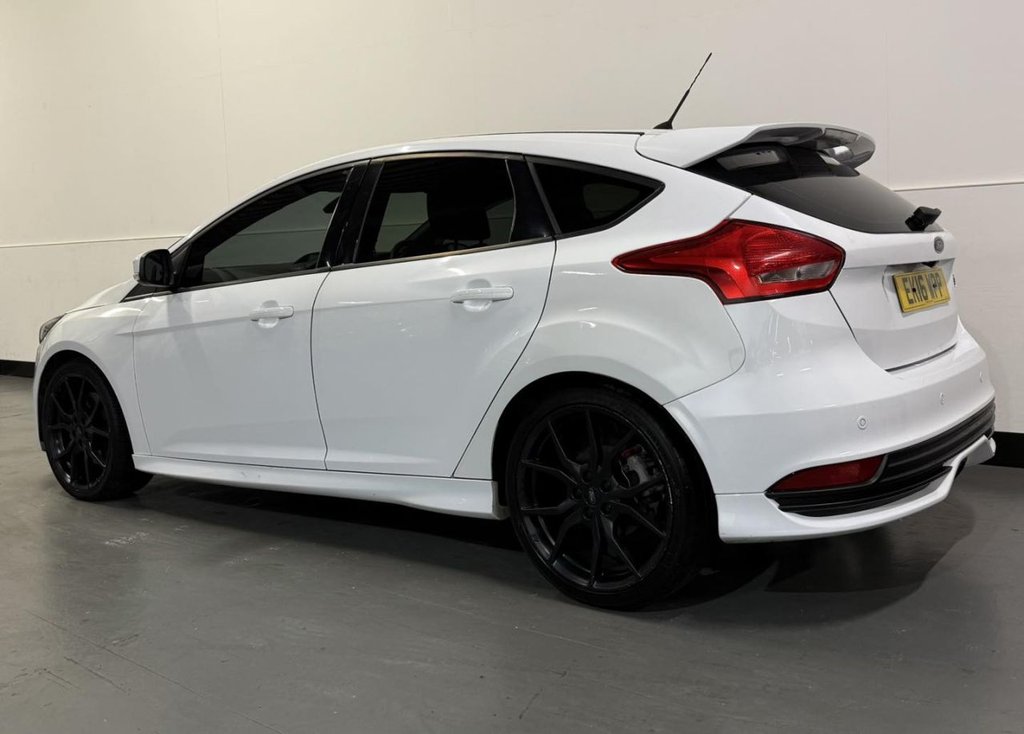 Used Ford Focus 2016 for sale - 76772660: Photo 3