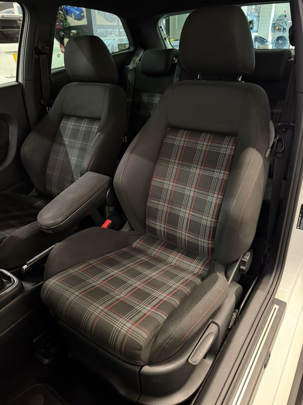 Used Volkswagen Polo 2015 for sale - 76900241: Photo 19