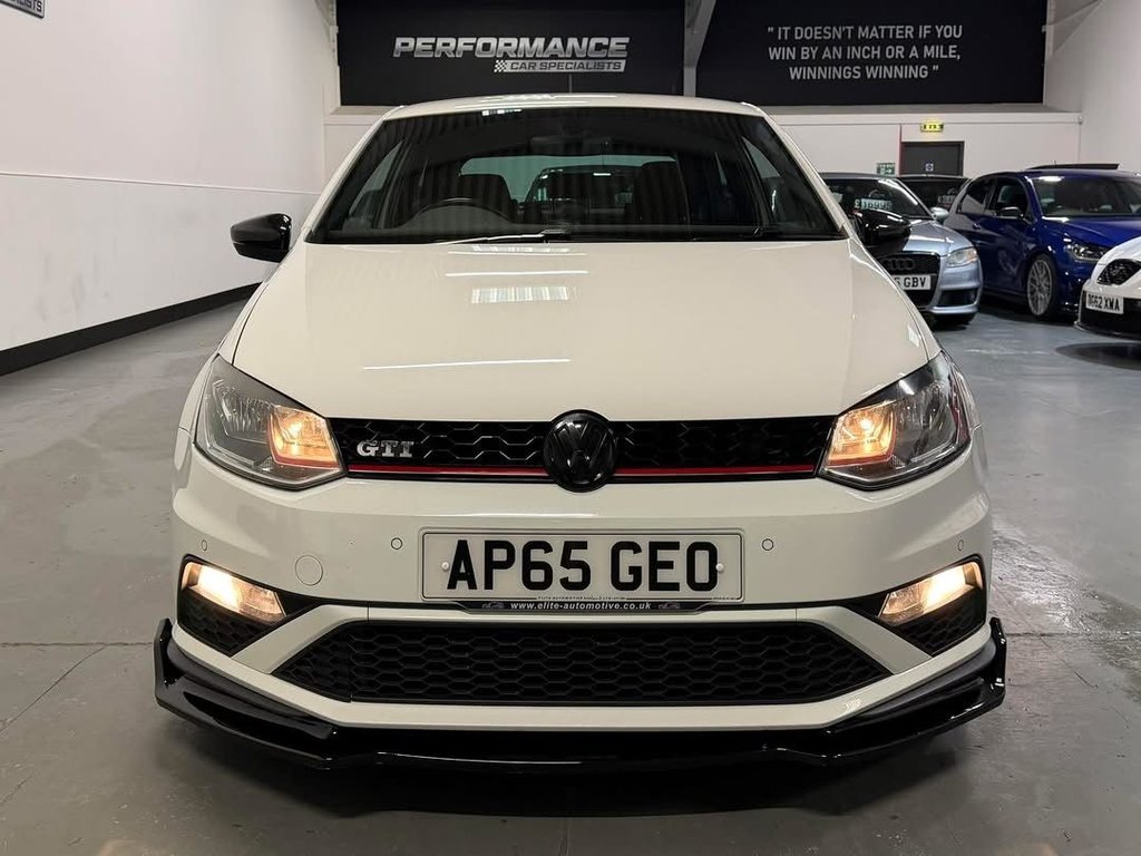 Used Volkswagen Polo 2015 for sale - 76900241: Photo 2